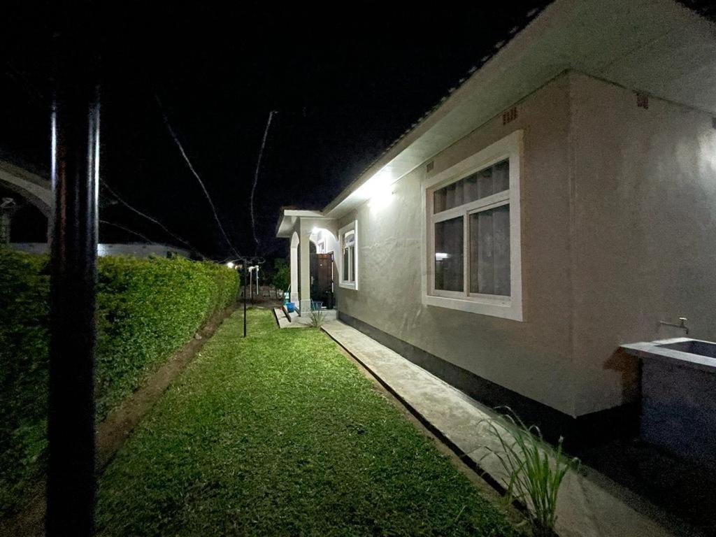 Silverest Sanctuary: Home Away From Home Lusaka Luaran gambar